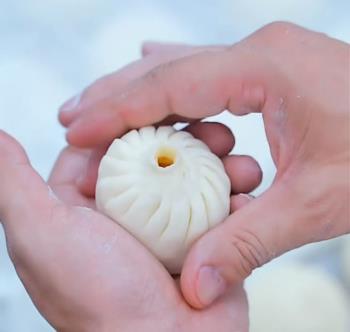 老面包子口感筋道面香味足，速凍生呸技術(shù)，免費(fèi)教，快來(lái)預(yù)約吧